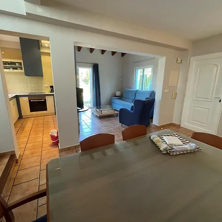 Apartment Pinaret 5 *